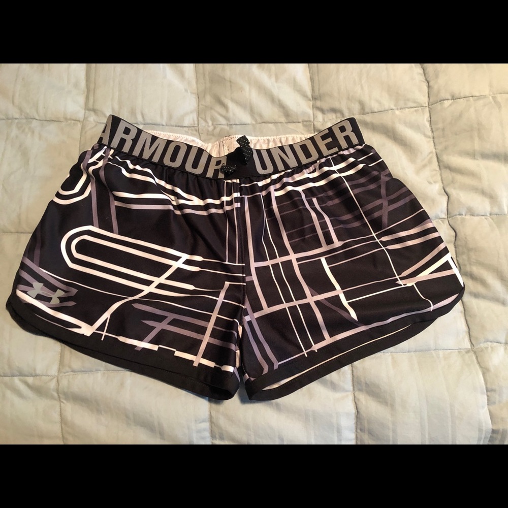 Girls Under Armour Play Up shorts